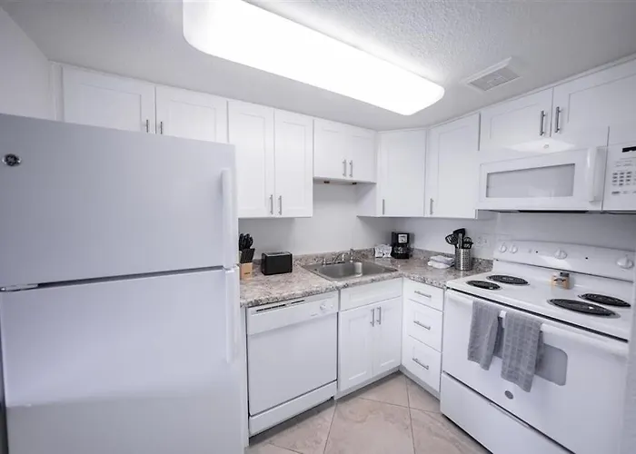 139 Fully Furnished, Amenities Galore *