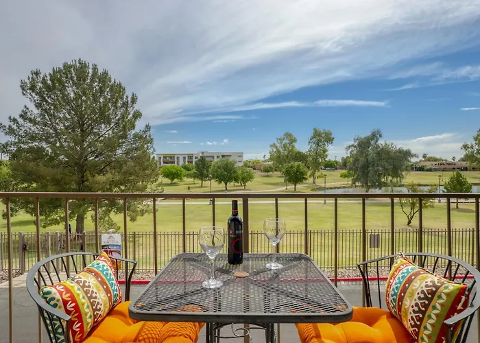 Apartment 139 Fully Furnished, Amenities Galore Scottsdale